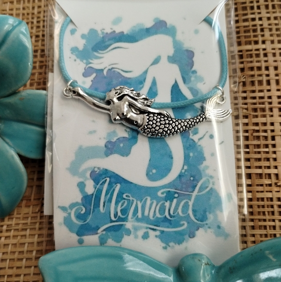 New in package Mermaid Necklace - Picture 5 of 14